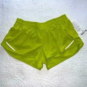 LULULEMON HOTTY HOT LOW RISE SHORT 2.5”LINED GREEN(LCHN) COLOR SIZE 12 NWT